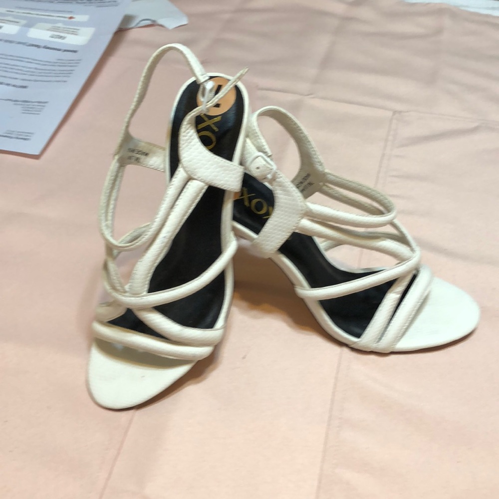 Women’s shoes